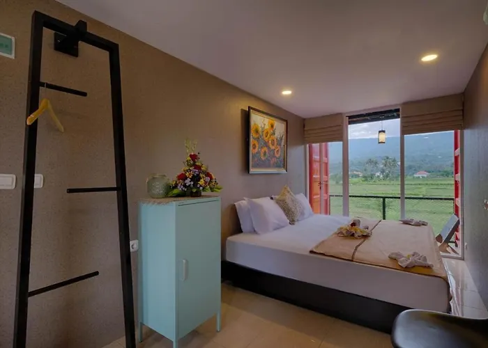 Cubi Haus 3*